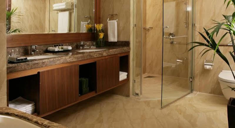 Premier Three Bedroom Penthouse - Complimentary Transfer to Mall of the Emirates, Insurance Market Metro Station & Jumeirah Beach,691288674:JPEG